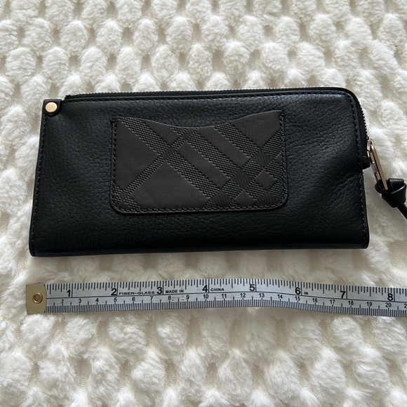 Burberry Lexi Leather Wallet-Authentic-Used - Picture 12 of 13